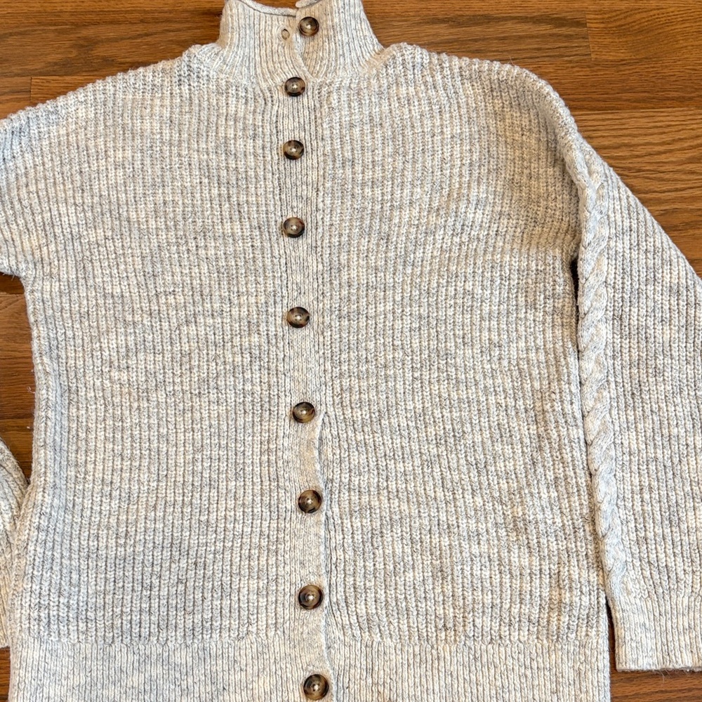 A&F Turtleneck - Picture 4 of 4